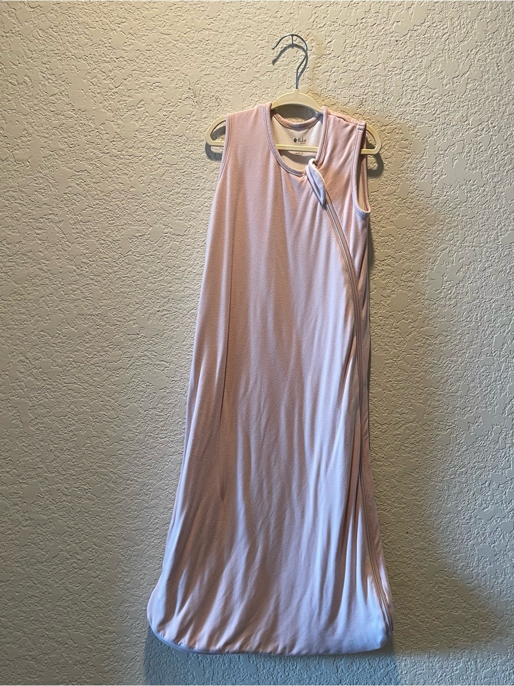 Kyte baby girl 6-18months, 0.5 tog blush 2 way zip rayon of bamboo sleep sack